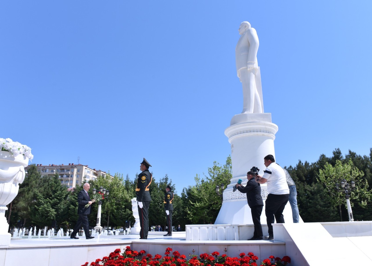 Sumqayıtda Heydər Əliyevin anadan olmasının 103-cü ildönümünə həsr olunmuş tədbirlər keçirilib - FOTOLAR